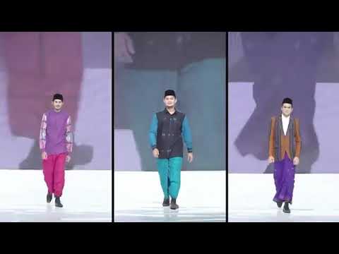 Wadimor Sarung Khas Indonesia - Modeling