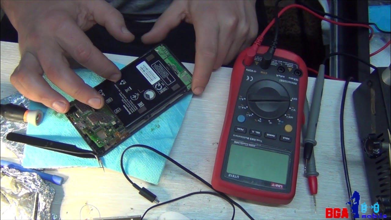 Замена динамика в телефоне. Как почистить разговорный динамик. Motorola 398 e398. Разговорный динамик на айфон. Как проверить колонку на работоспособность.