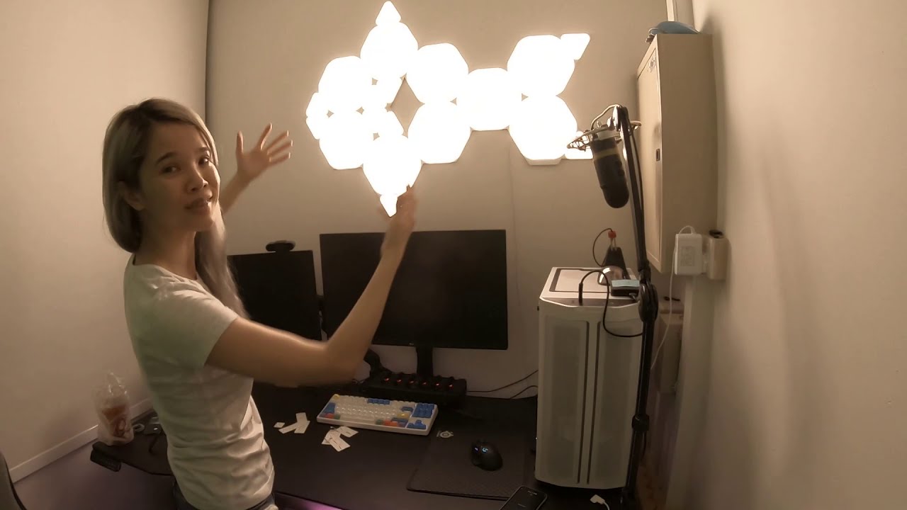 Nanoleaf Mini Triangles unboxing, set up, phone app - YouTube
