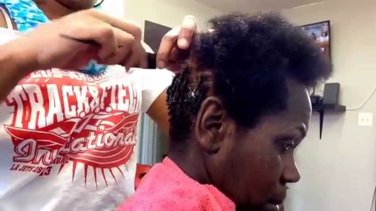 Natural Twist Using A Rat Tail Comb For Twist Out Short Hair