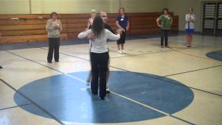 Samba;UnderArmTurn;20120514.MP4