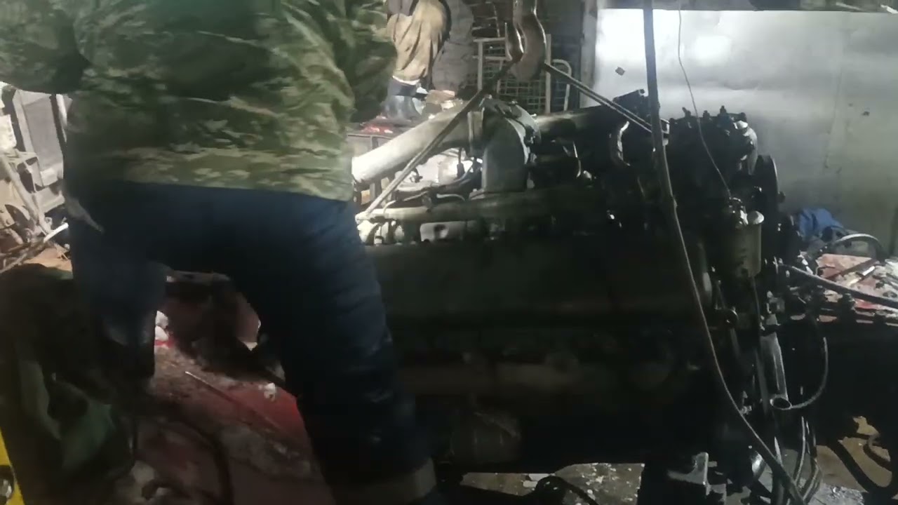 Кировец, вырвали движок на капиталку внимание 18+ без цензуры и без купюр!