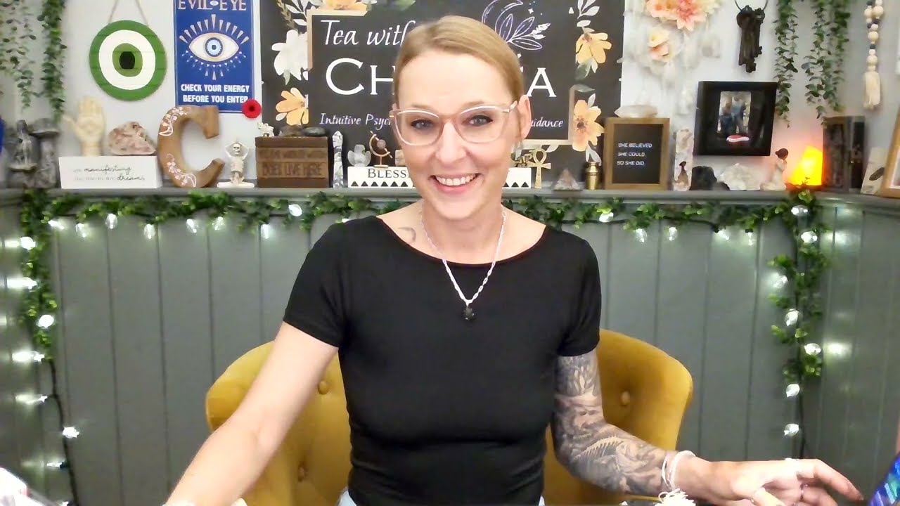 Вы окажетесь в нужном месте в нужное время! Друзья-знаменитости? Семья/бывший столкнулся с кармой!