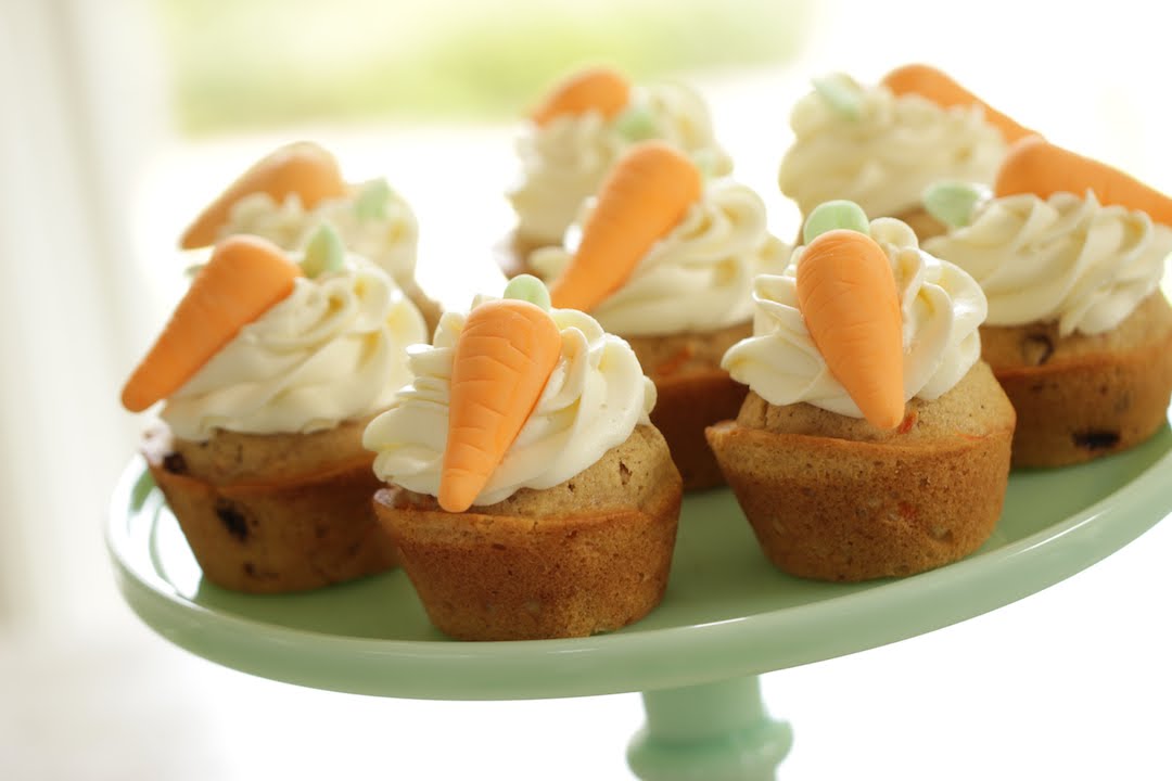 Beth's Carrot Cake Cupcake Recipe | ENTERTAINING WITH BETH
