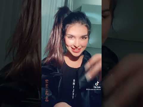 اه يا لالي يا لالي يا لالي بصوت بنت جميل جدا