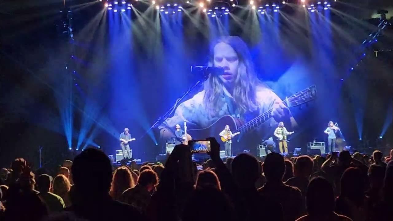 "Leaning on a Travelin' Song" | Billy Strings | Dec 6 2024 | Memphis FedEx Forum Set 2 Open. "Leaning on a Travelin' Song" | Billy Strings | Dec 6 2024 | Memphis FedEx Forum Set 2 Open.