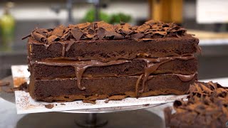 RESEP CHOCOLATE CAKE YANG COKLAT BANGET | RICH CARAMEL CHOCOLATE SALTY CAKE #CaraMembuat