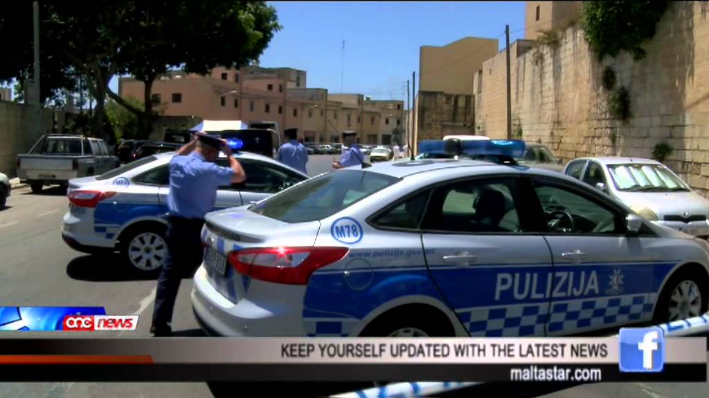 Paul Degabriele inqatel b'ħames tiri ta' pistola.