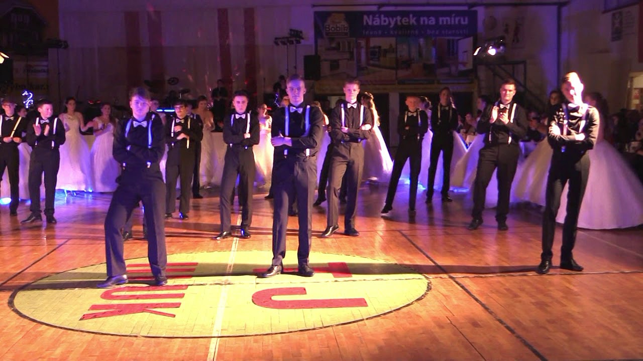Polonéza na Rodičovském plese v Hluku 2020