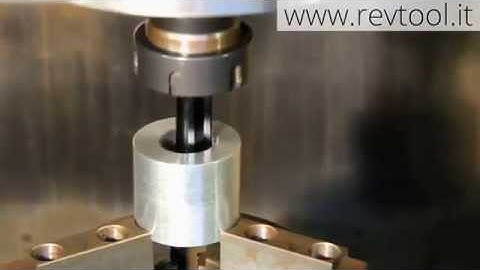 Internal Feed-Through Keyway on Machining Centre with REV Broaching Tool