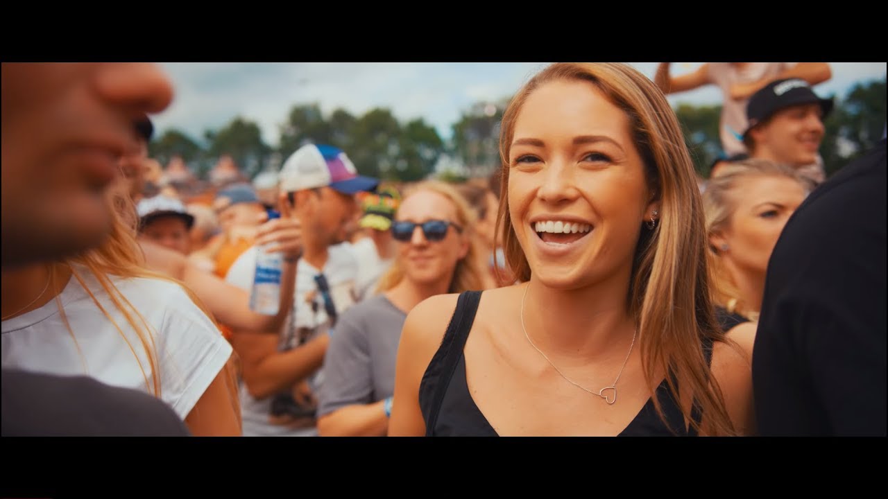 Ezenia & Sonix - Anything (Hardstyle) | Official Lyric Videoclip