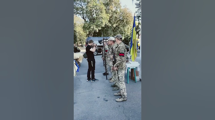 Військовий прощається із побратимом #війна #war #зсу #україна