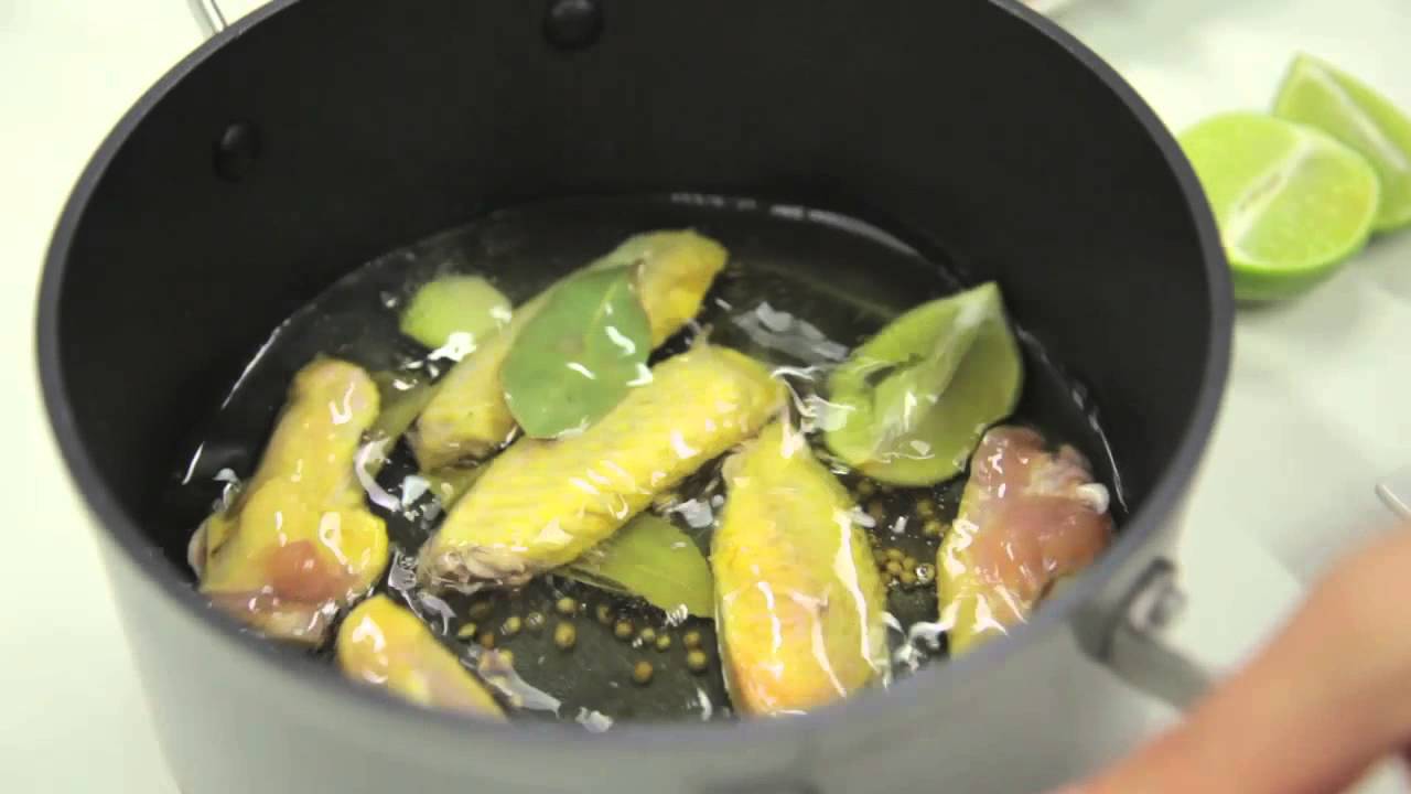 12. Pollo con patatas.  'Los 20 platos favoritos de Andrés Iniesta versionados por David Muñoz'