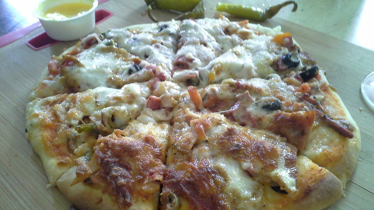 Mortadella Pizza ( The best homemade pizza you'll ever eat ) YouTube