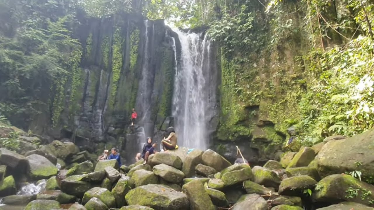 Menjelajahi Pesona Air Terjun Tosah di Puruk Cahu: Petualangan Menakjubkan di Hutan Kalimantan