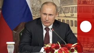 Putin signs law banning homosexual 