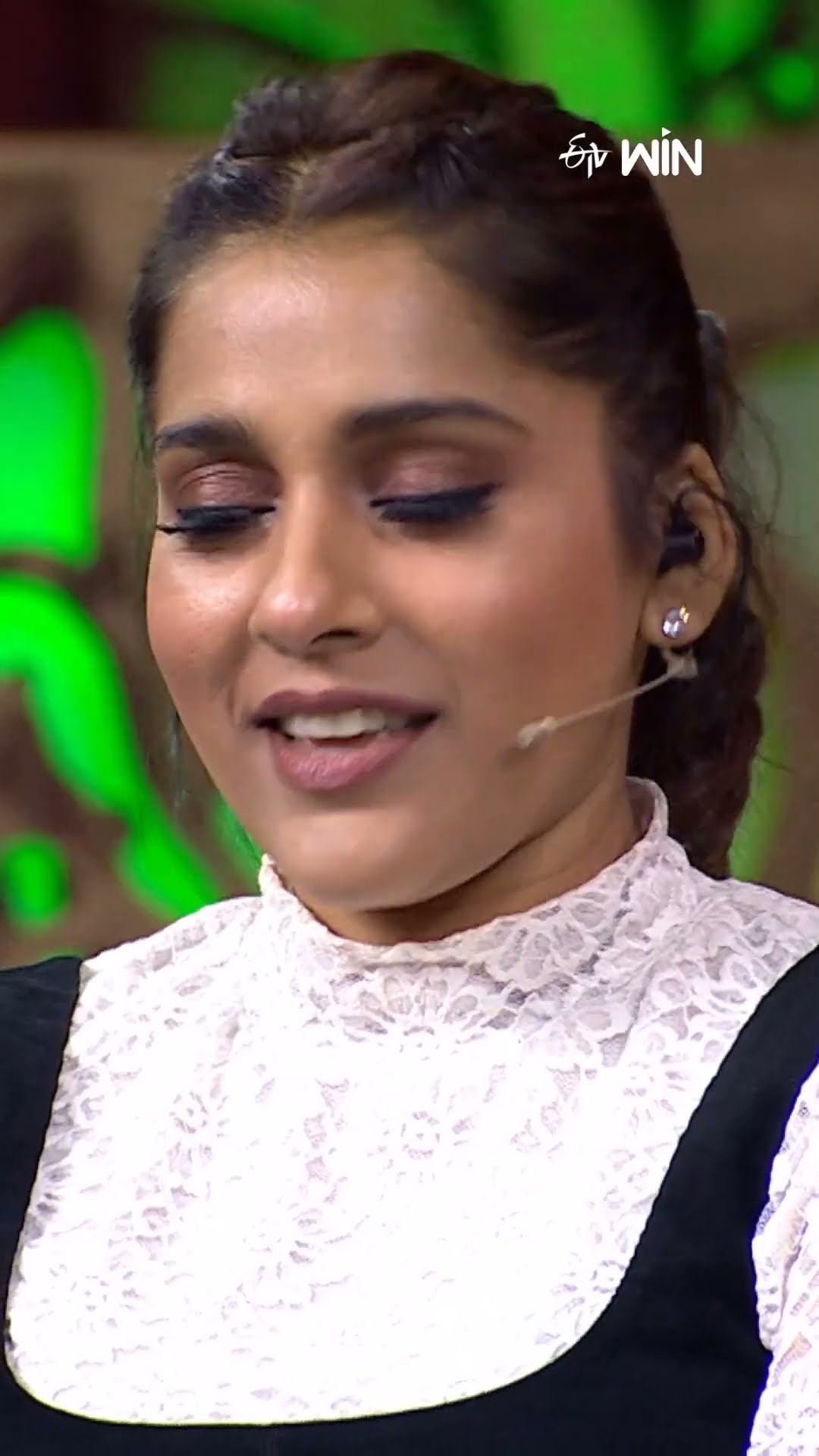 #shorts - ఈ బలూన్ ని పగలకొడితే రష్మీ లవ్ సక్సెస్ అయినట్టే..! #sridevidramacompany #hyperaadi #rashmi