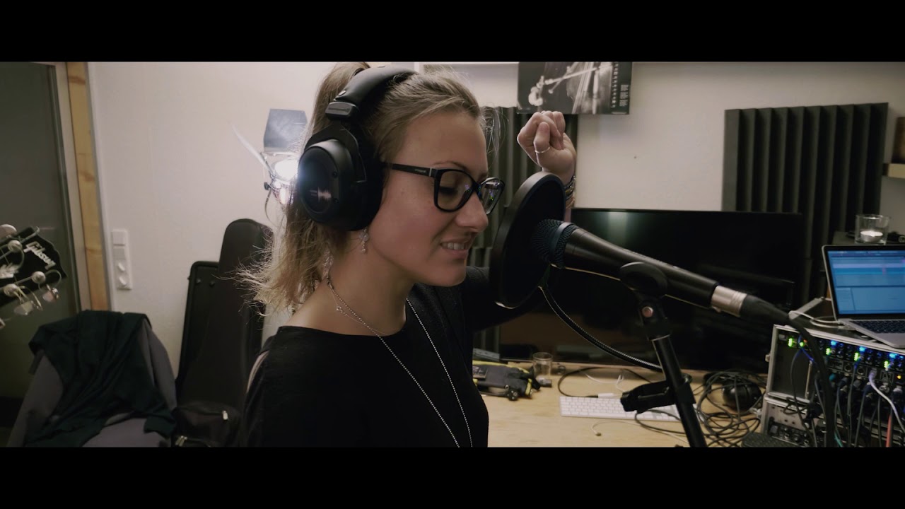 Koala Kaladevi - Dirty Water - Live Session