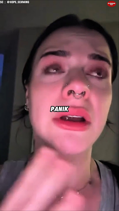 Cewek itu Panik Setelah Lihat Sesuatu di Toiletnya