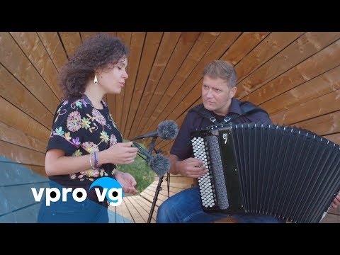 Singer Nora Fischer meets accordeonist Mario Batkovic (live @ITGWO 17)