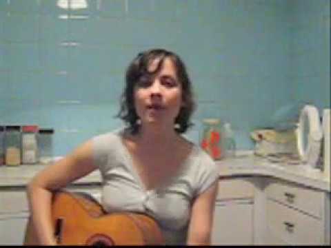 Aneeta | "Man Obsessed" (Daniel Johnston), unplugged en la cocina
