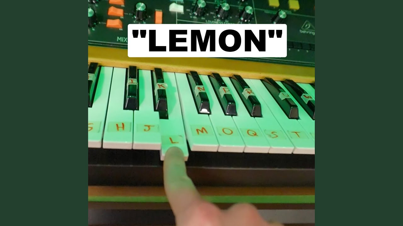 Guarda LEMON su YouTube Guarda LEMON su YouTube