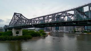 Epic 4K Drone Flyover of Story Bridge, Brisbane ⎸ Sunrise Aerial from New Farm (DJI Mini 3 Pro)
