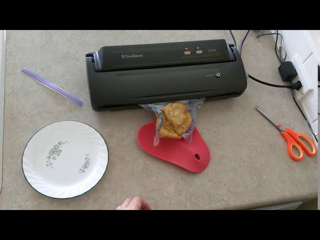 Food Vacumn Seal hack using Ziploc Freezer Baggies