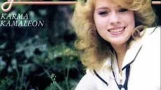 Yuri - Karma Kamaleon Resimi