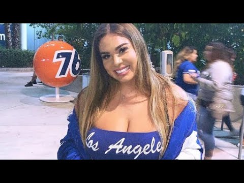 female la dodgers fans