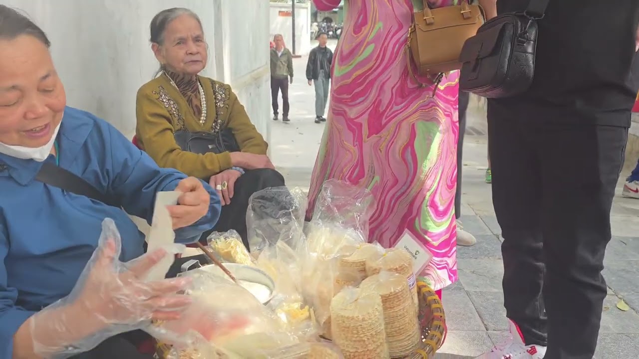 Đền Voi Phục  tết Bính Ngọ