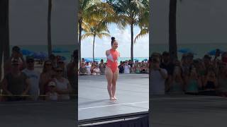 Incredible Armless Gymnast Stuns Crowd at Miami Beach #armlessgymnast #aiathlete #gymreapers