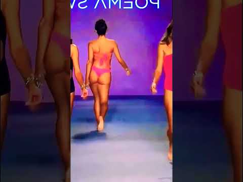 Две МОДЕЛИ в КУПАЛЬНИКАХ | Подпишись! #shorts #девушки #модели