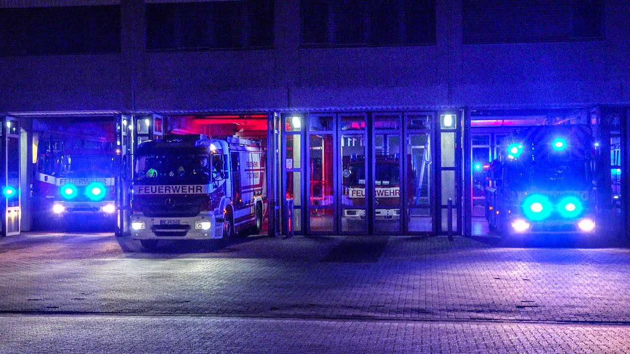 [ALARMIERUNG: GONG & DURCHSAGE] - Feuerwehr Neuss - Ausrücken Löschzug der hauptamtlichen Wache -