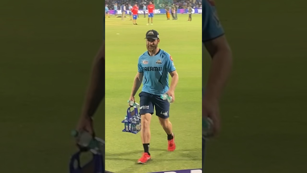 Kane Williamson as WATER-BOY for Gujurat Titans { EMOTIONAL 🥲} Live From Delhi 