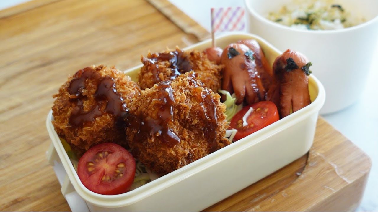 Making a Potato Croquette Bento (Korroke) for my little sister YouTube