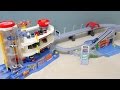 トミカ スーパーオートトミカビル&高速道路にぎやかドライブを連結! Tomica