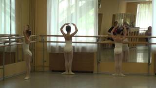 Ч.1 Открытый урок-экзамен 2 класса балетной труппы ЦДТТ Ч.1 Открытый урок-экзамен 2 класса балетной труппы ЦДТТ