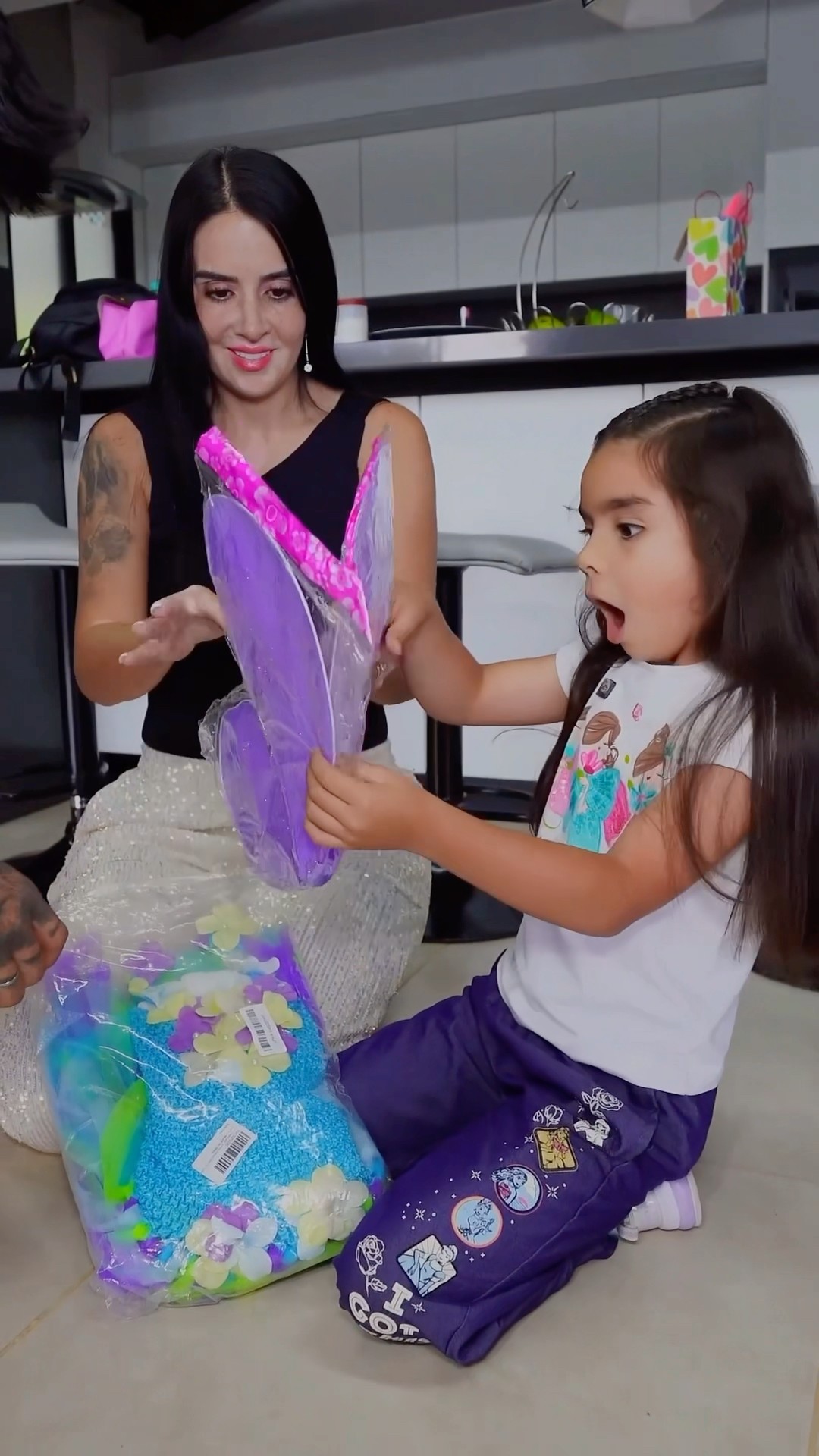 Salomé reacciona a su OUTFIT de CUMPLEAÑOS??