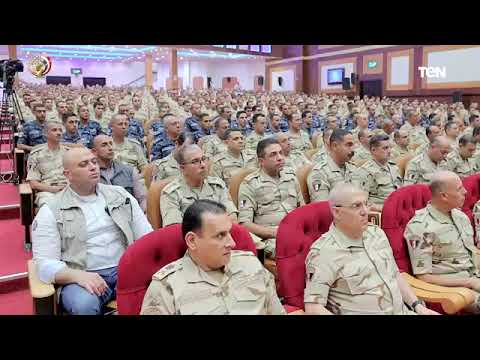 وزير الدفاع يلتقى رجال القوات المسلحة بالجيش الثالث الميدانى وقيادة قوات شرق القناة لمكافحة الإرهاب