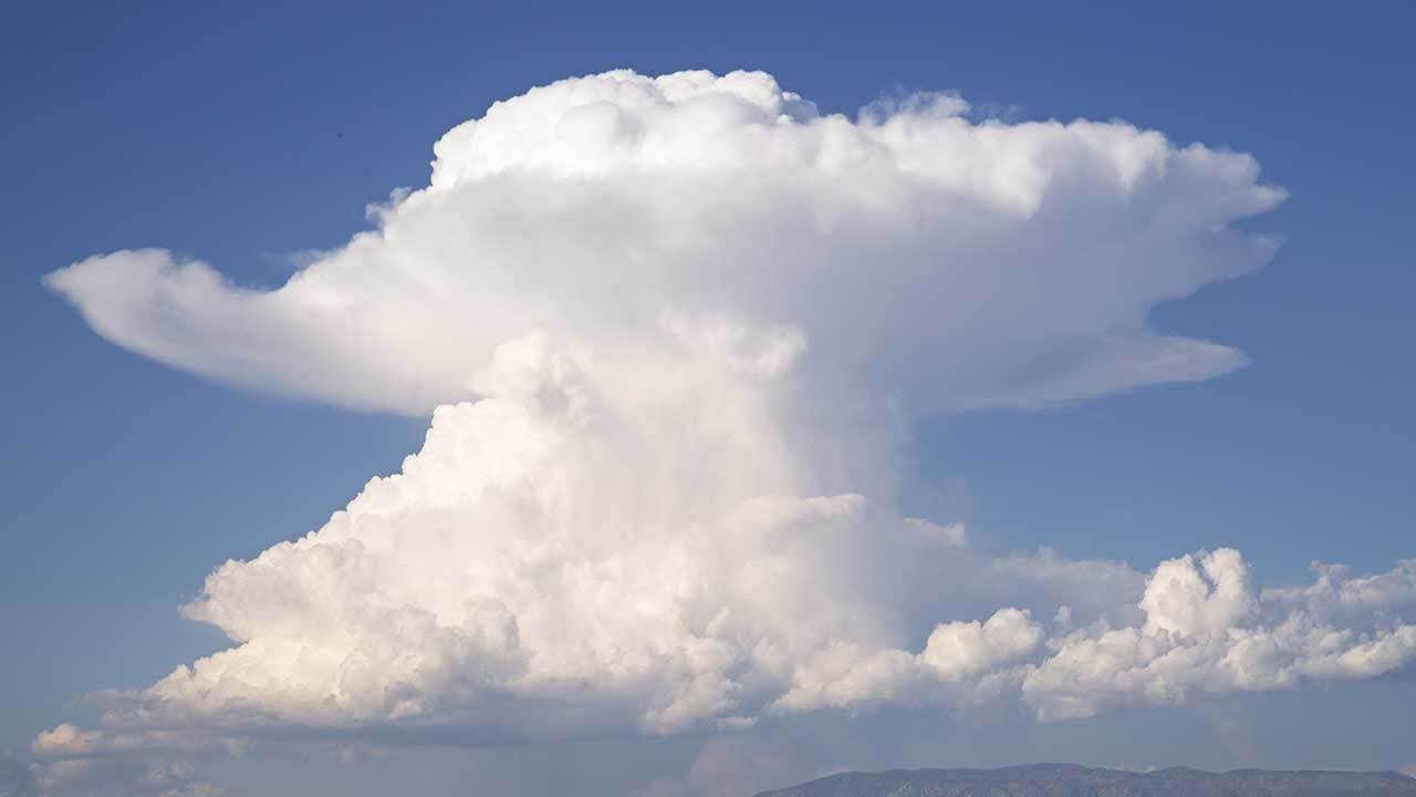 hot-and-humid-tracking-showers-and-thunderstorms-youtube