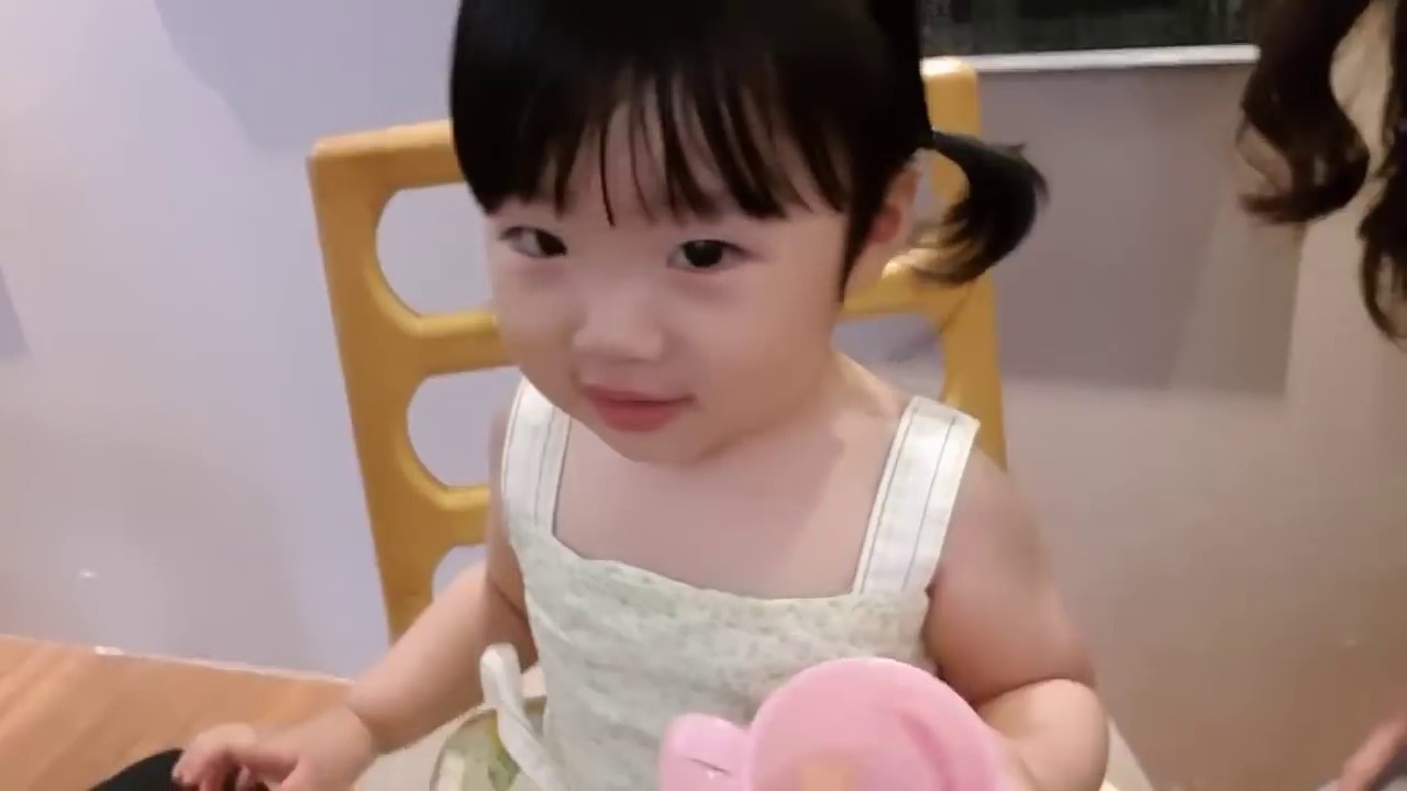 육아일기) 귀여운 아기 방글이의 하루 ^^ 귀염둥이♡