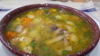 ТАКОЙ ГРИБНОЙ СУП ВАМ НАВЕРНЯКА ПОНРАВИТСЯ. ОЧЕНЬ ВКУСНО.