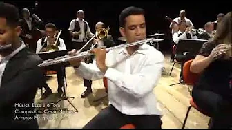 Maecelo Pereira, Baterista. Transversal Frevo Orquestra, música: Esse é o tom. Maecelo Pereira, Baterista. Transversal Frevo Orquestra, música: Esse é o tom.