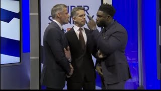 Download Lagu Jamie Carragher and Micah Richards get a bit TOO serious. *HEATED MOMENT* MP3 Download Lagu Jamie Carragher and Micah Richards get a bit TOO serious. *HEATED MOMENT* MP3