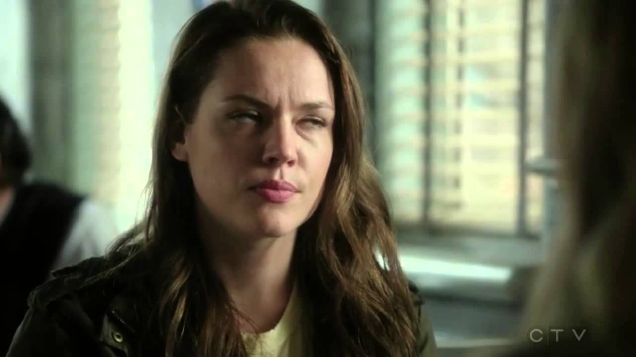 OUAT - 4x20 'What'd they do? Rub your belly?' [Lily & Maleficent]