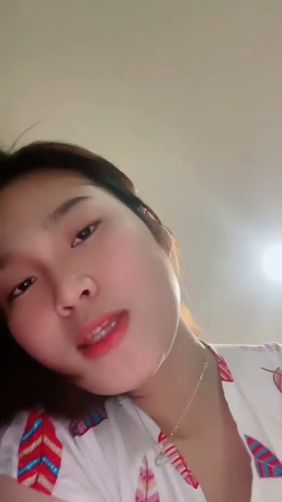 Bagaimana kalo aku yang di atas?? Verllya ling