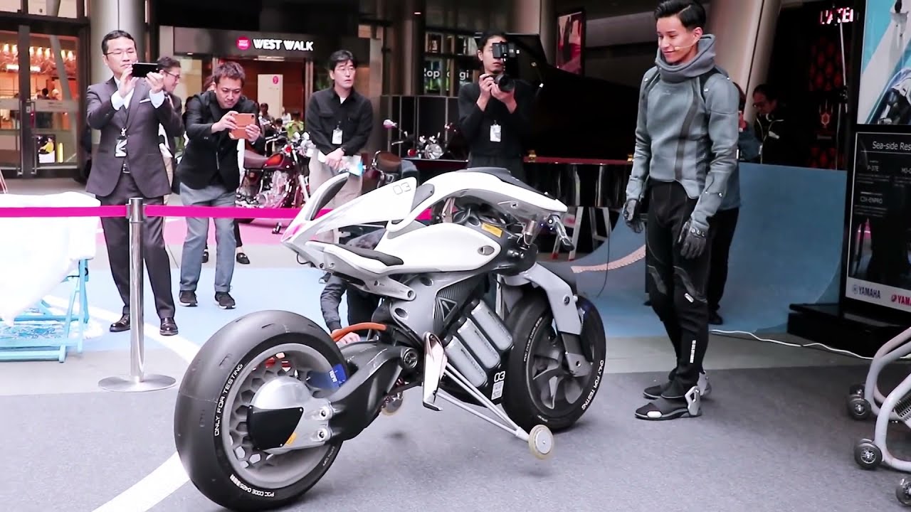 Auto Balancing Bike - Automatic Drive Bike| Yamaha MOTOROiD -Demonstration Run
