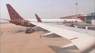 Flying into Cambodia Landing at PNH Phnom Penh International Airport Cambodia Airways  Flight KR802