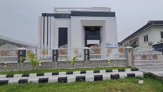 Mansion In Pinnock Beach Estate, Osapa on 1,000sqmt (Price: N1.4b)